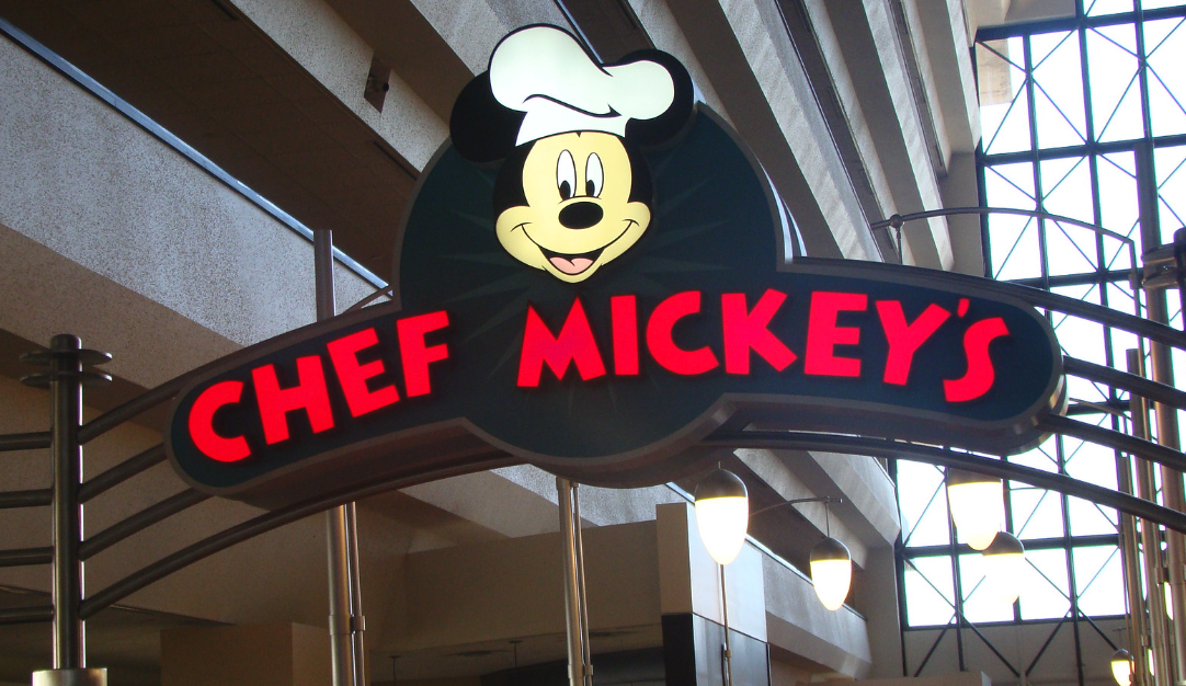 Chef Mickey’s reservation alert