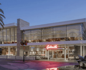 Splitsville Luxury Lanes™ – Dining reservation alert